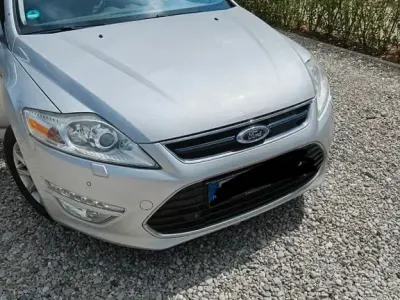 Gebraucht Ford Mondeo Titanium 163 PS (119 kW) 2011 Silber Limousine