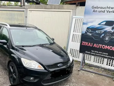 Gebraucht Ford Focus 101 PS (74 kW) 2010 Schwarz Kombi