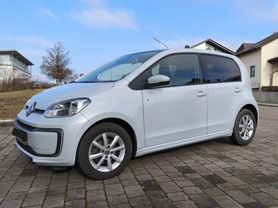 Grau Gebraucht 2017 VW e-up! Kleinwagen | 10.750 € (Etwas zu teuer)