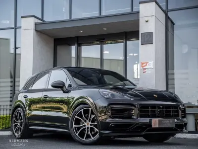 Gebraucht Porsche Cayenne 462 PS (339 kW) 2023 Schwarz SUV