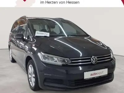 Gebraucht VW Touran Comfortline 122 PS (89 kW) 2022 Uranograu Van / Kleinbus