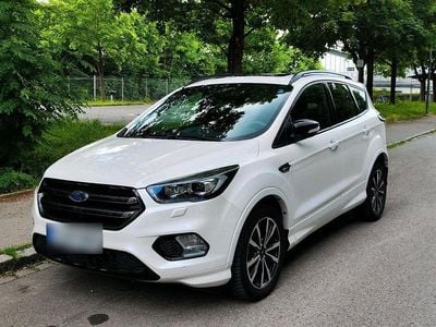 Gebraucht Ford Kuga ST-Line 230 PS (169 kW) 2019 Weiß SUV