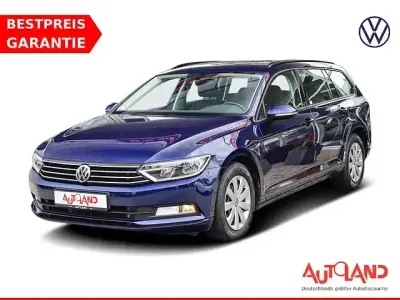 Gebraucht VW Passat Trendline 150 PS (110 kW) 2018 Atlantikblau metallic Kombi