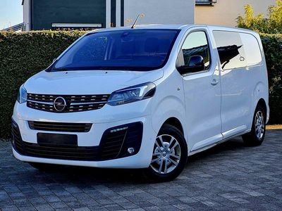 Weiß Gebraucht 2022 Opel Vivaro Elegance Van / Kleinbus | 18.980 € (Guter Preis)