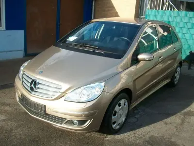 Gebraucht Mercedes E200 193 PS (141 kW) 2005 Gold Limousine