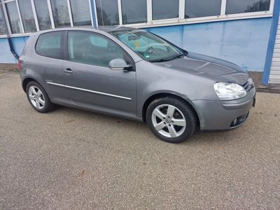 gebraucht VW Golf V sauberer Auto