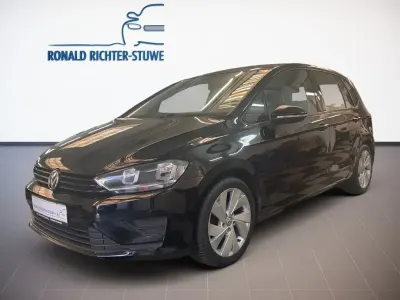 Używany VW Golf Sportsvan 86 KM (63 kW) 2016 Czarny Minivan