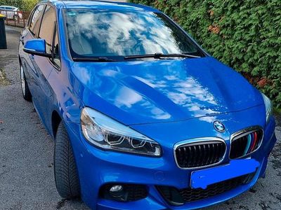 BMW 225
