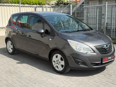 Gebraucht Opel Meriva Design Edition 120 PS (88 kW) 2011 Grau Van / Kleinbus