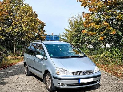 Grau Gebraucht 2005 Ford Galaxy Van / Kleinbus | 2.850 € (Etwas zu teuer)