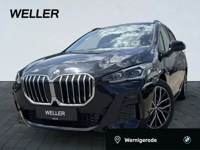 Neu BMW 223 Active Tourer Comfort Edition 204 PS (150 kW) 2025 Black sapphire (schwarz) Van / Kleinbus