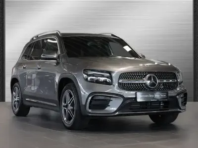 Gebraucht Mercedes GLB200 AMG 150 PS (110 kW) 2024 Grau SUV