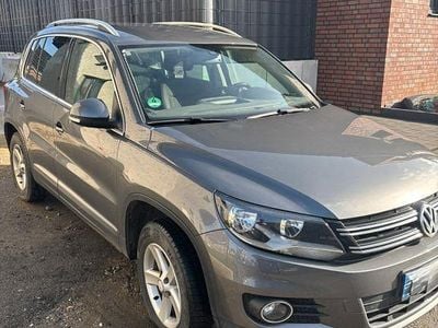 Gebraucht VW Tiguan 140 PS (102 kW) 2013 Grau SUV