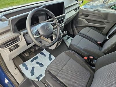 Neu VW Transporter 110 PS (80 kW) 2026 Blau Van