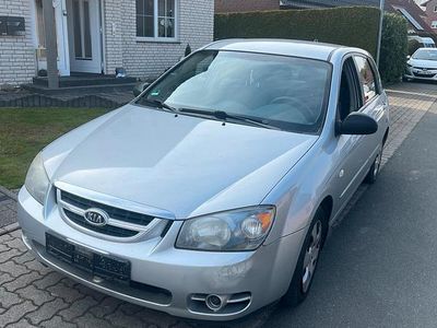 Second-hand Kia Cerato 102 CP (75 kW) 2005 Hatchback