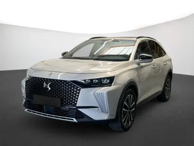 Gebraucht DS Automobiles DS7 Crossback Opera 131 PS (96 kW) 2024 Lackierung chrystal pearl/metallic klarlack SUV