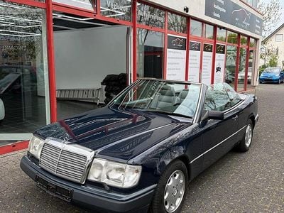 Gebraucht Mercedes E300 Sportline 220 PS (161 kW) 1992 Blau Cabrio