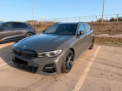 Gebraucht BMW 330 M Sport 265 PS (194 kW) 2019 Grau Kombi