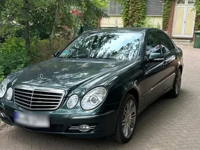 Gebraucht Mercedes E320 Avantgarde 224 PS (164 kW) 2008 Grün Limousine