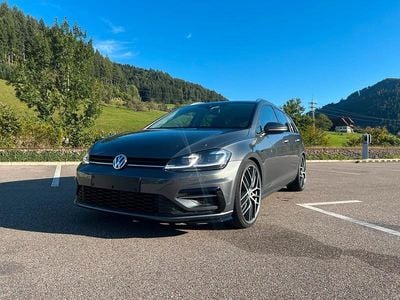 Grau Gebraucht 2019 VW Golf VII R-line Kombi | 16.800 € (Fairer Preis)