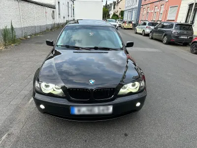 Gebraucht BMW 320 150 PS (110 kW) 2004 Schwarz Limousine