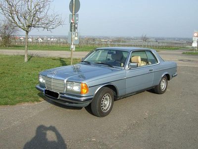 Gebraucht Mercedes C230 136 PS (100 kW) 1980 Blau Coupé