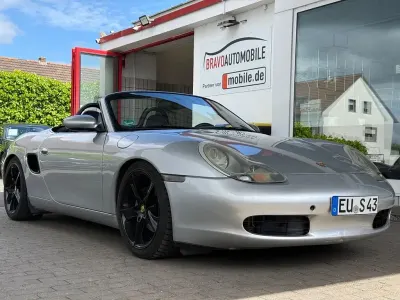 Begagnad Porsche Boxster 220 HK (161 kW) 2000 Grå Cab