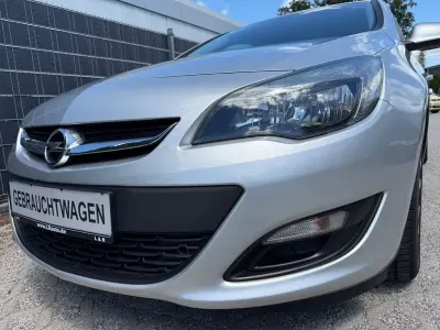 Gebraucht Opel Astra Active 140 PS (102 kW) 2013 Silber Limousine