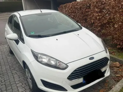 Gebraucht Ford Fiesta SYNC Edition 80 PS (58 kW) 2013 Weiß Kleinwagen