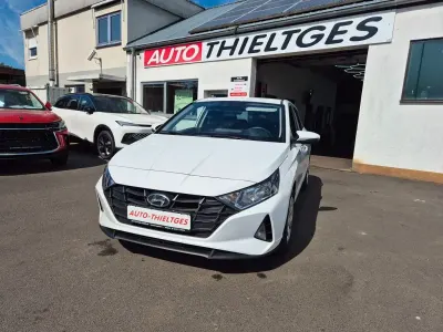 Gebraucht Hyundai i20 84 PS (61 kW) 2022 Weiß Kleinwagen