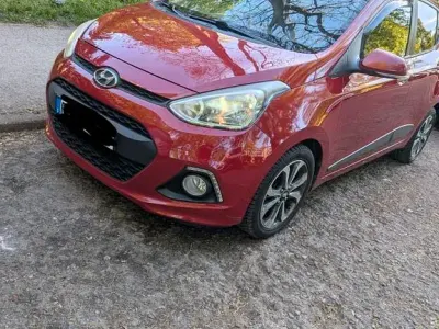 Second-hand Hyundai i10 Style 87 CP (63 kW) 2015 Roșu Hatchback