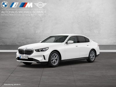 Alpinweiss iii Neu 2025 BMW 520 Sport Line Limousine | 55.990 €