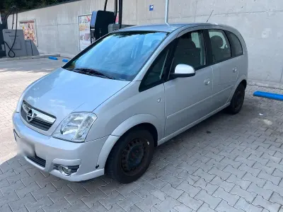 Gebraucht Opel Meriva 105 PS (77 kW) 2006 Silber Van / Kleinbus