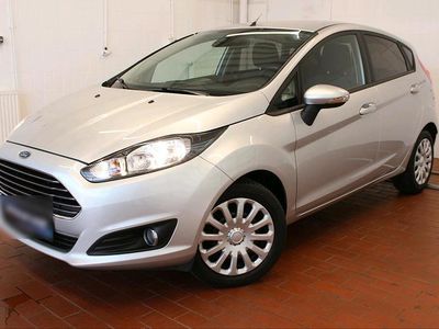 Gebraucht Ford Fiesta 65 PS (47 kW) 2013 Silber Kleinwagen