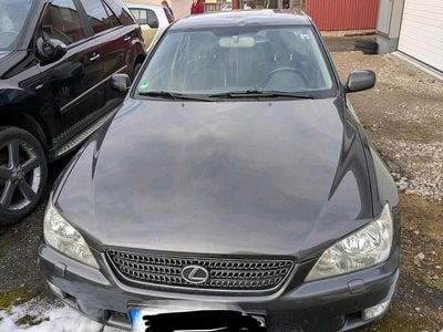 Schwarz Gebraucht 2001 Lexus IS200 Limousine | 2.300 €