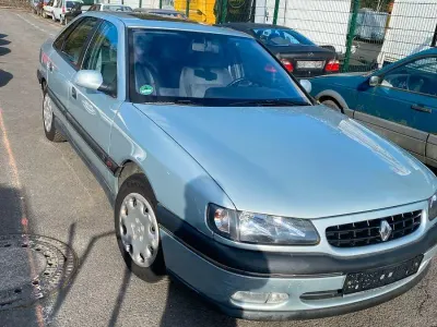 Używany Renault Safrane 136 KM (100 kW) 2000 Srebrny Hatchback