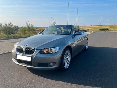 Grau Gebraucht 2007 BMW 320 Cabriolet Sport Line Cabrio | 9.990 € (Fairer Preis)