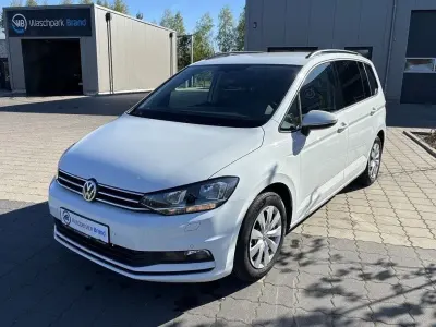 Gebraucht VW Touran Comfortline 150 PS (110 kW) 2020 Weiß Van / Kleinbus