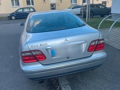Gebraucht Mercedes CLK200 136 PS (100 kW) 1999 Silber Limousine