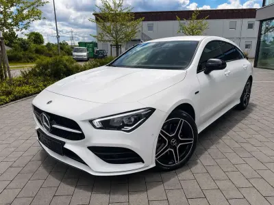 Gebraucht Mercedes CLA250 AMG line 160 PS (117 kW) 2021 Polarweiss Limousine