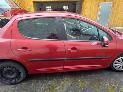 Usado Peugeot 207 Tendance 88 HP (64 kW) 2006 Vermelho Sedan