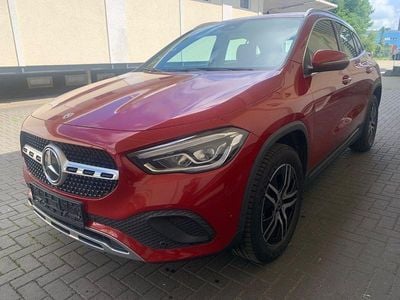 Mercedes GLA220