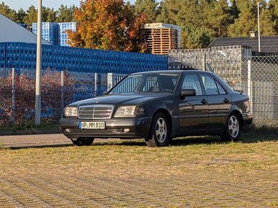 Gebraucht Mercedes C220 150 PS (110 kW) 1993 Limousine