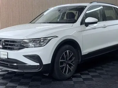 Gebraucht VW Tiguan Life 150 PS (110 kW) 2022 Pure white SUV