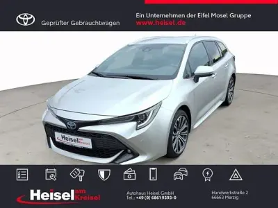 Gebraucht Toyota Corolla Team 184 PS (135 kW) 2022 Silber Kombi