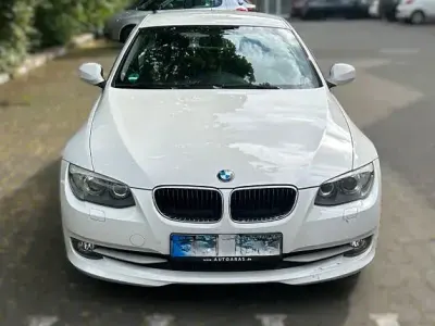 Gebraucht BMW 318 143 PS (105 kW) 2013 Weiß Coupé