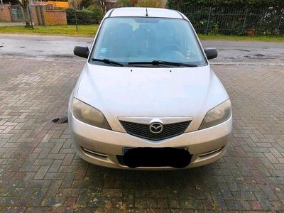 Silber Gebraucht 2005 Mazda 2 Kleinwagen | 1.600 €