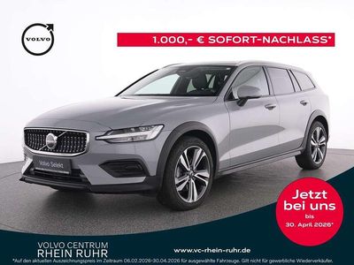 Gebraucht Volvo V60 CC Plus 197 PS (144 kW) 2024 Grau vapour grey / metallic Kombi