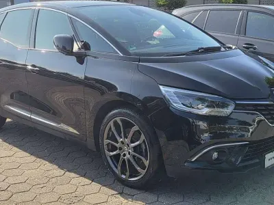 Gebraucht Renault Scénic IV Black Edition 140 PS (102 kW) 2019 Sternenschwarz Van / Kleinbus