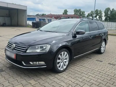 Gebraucht VW Passat Highline 140 PS (102 kW) 2012 Schwarz Kombi